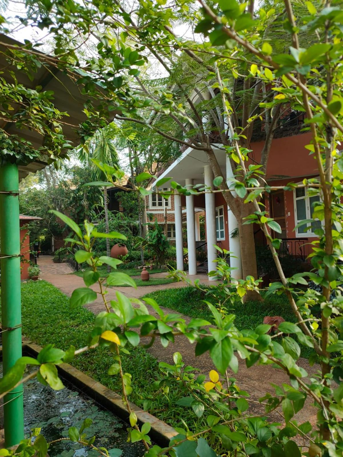 Inn Pondiville Forest Retreat Pondicherry Eksteriør bilde